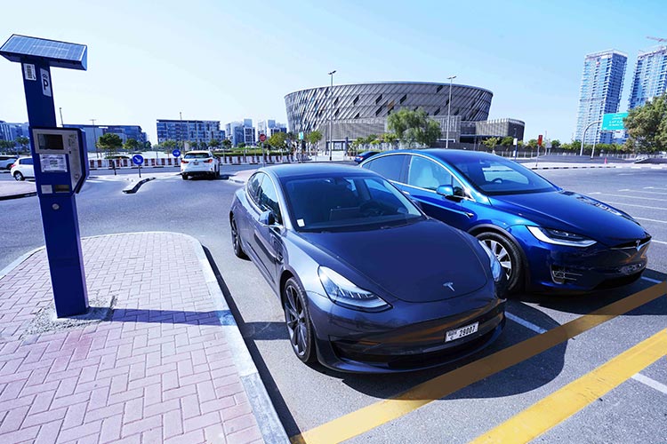  Free parking for ‘electro-cars’, says RTA, urges drivers to switch to green