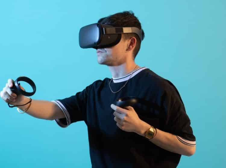 Regular VR Headset usage causes user’s fractured spine