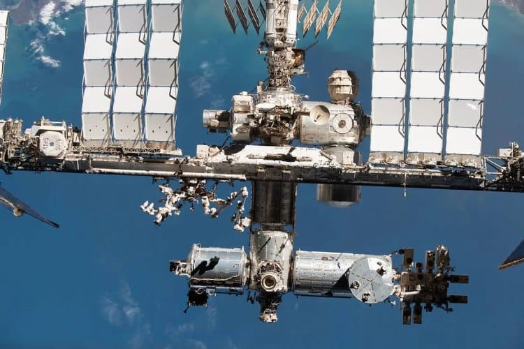 NASA is on course to crash the ISS in 2031