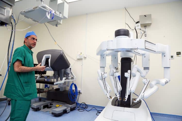 Dubai Hospital launches surgical robot Da Vinci Xi
