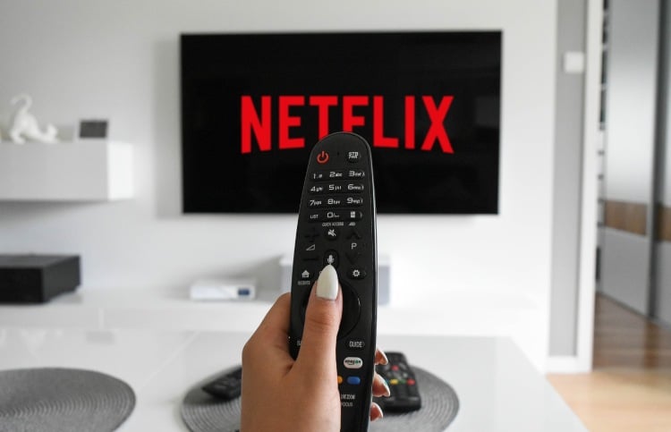 Netflix to offer an affordable subscription to users with adverts