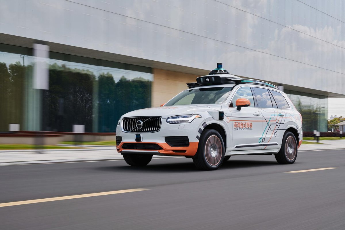 Self-driving cars could be on UK roads by 2025