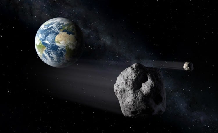 Supersonic asteroid 10 times faster than bullet passes Earth