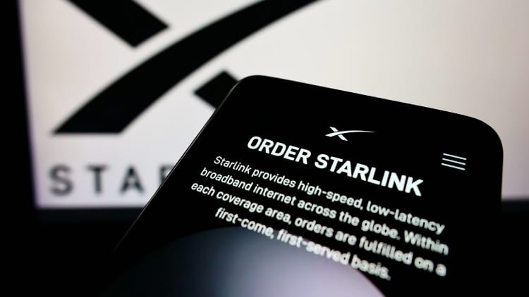 Elon Musk announces that Starlink is now active across continents