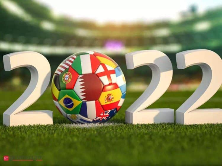 What are the mobile preferences of UAE viewers for the upcoming FIFA World Cup 2022?