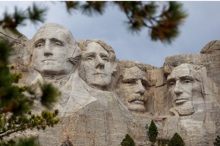this-day-that-year-october-31-history-Mount-Rushmore